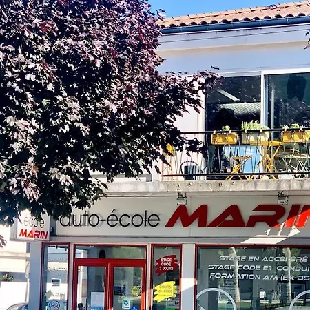 L'etoile Des Sables: Beachside 4-star In *